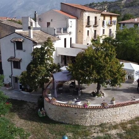 "Il Miglio" Country House Pettorano sul Gizio Bagian luar foto