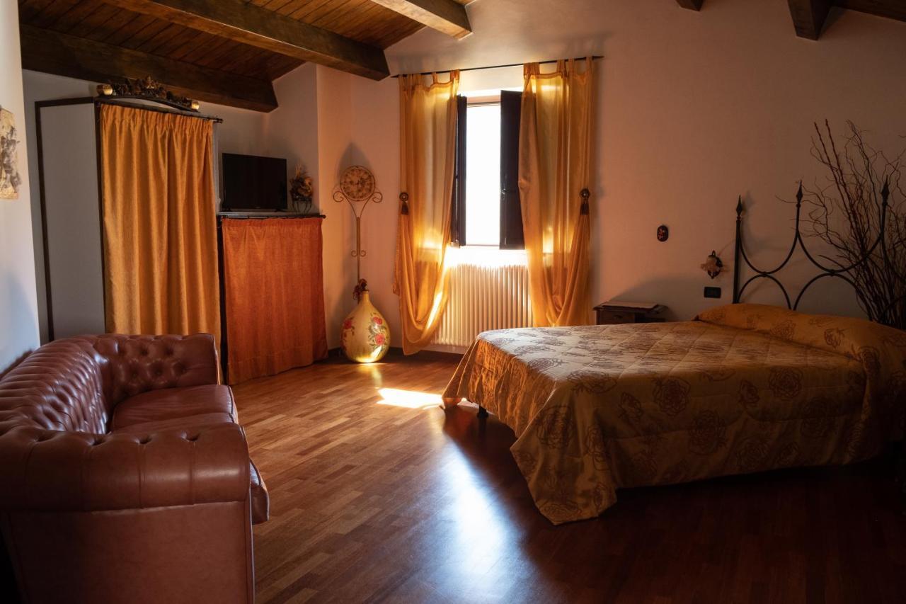 "Il Miglio" Country House Pettorano sul Gizio Bagian luar foto