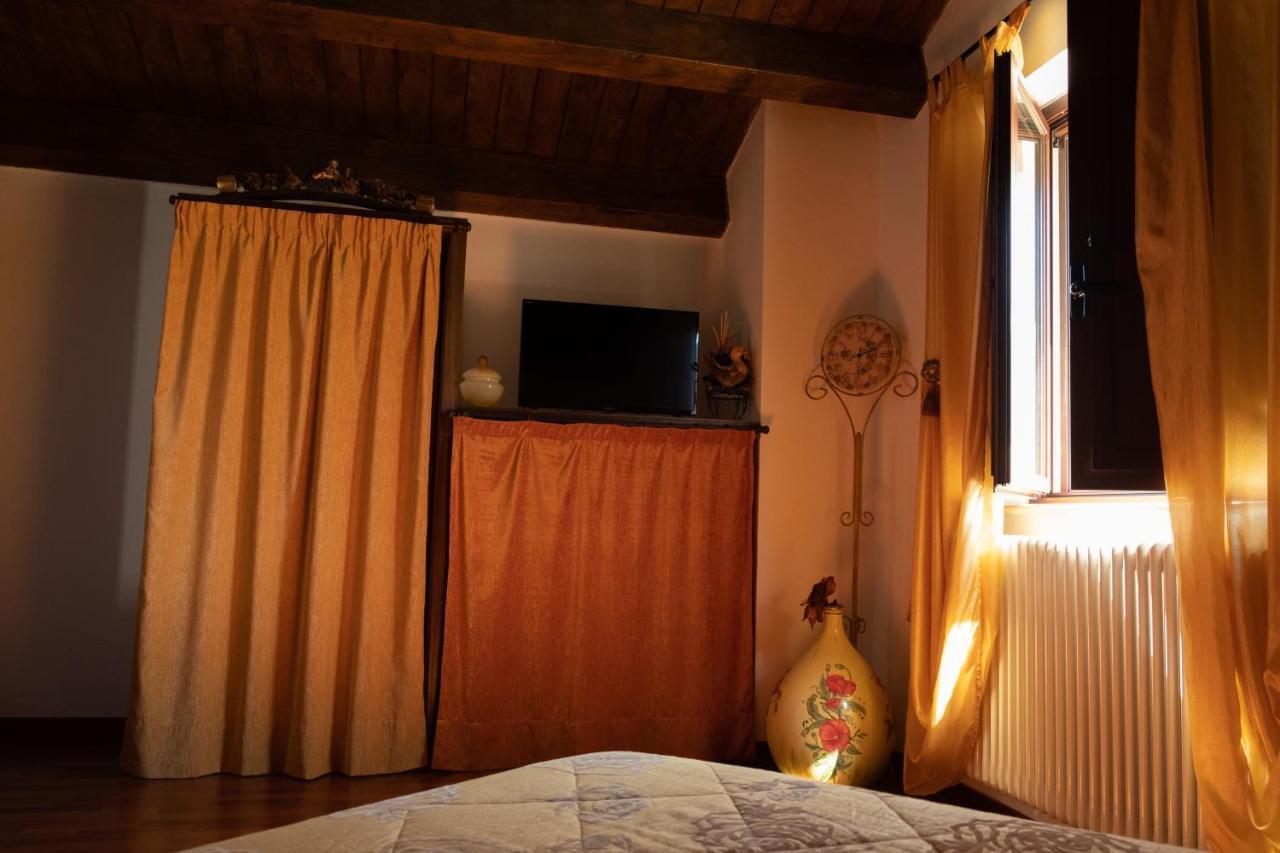 "Il Miglio" Country House Pettorano sul Gizio Bagian luar foto